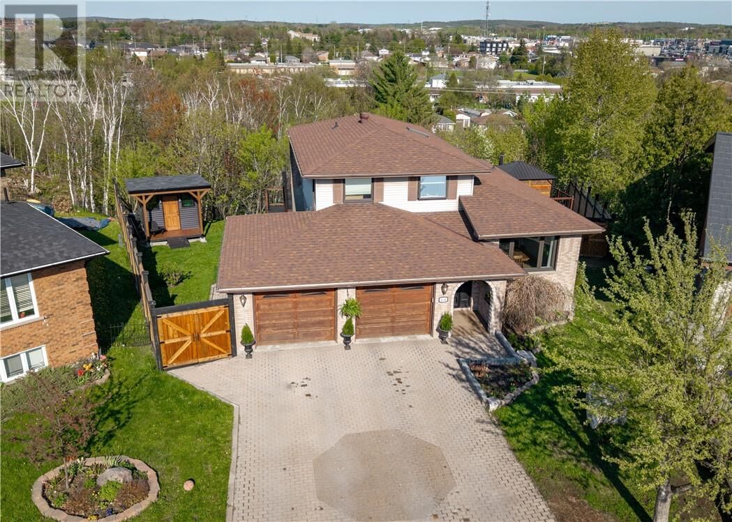 Property Photo:  1341 Lauzon Avenue  ON P3C 1C8 