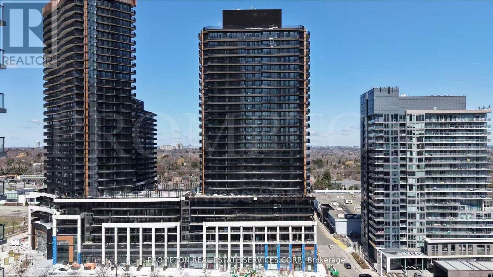 Property Photo:  18 Esther Shiner Boulevard 1812  ON M2K 0J7 