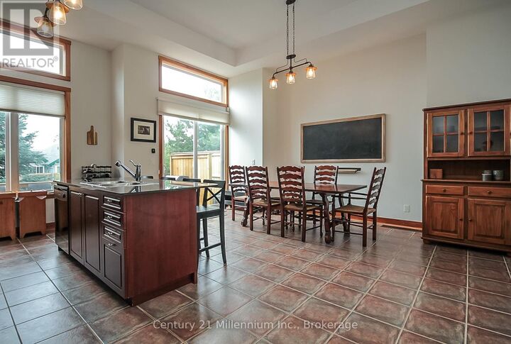 Photo de la propriété:  104 Farm Gate Road 7  ON L9Y 0L7 