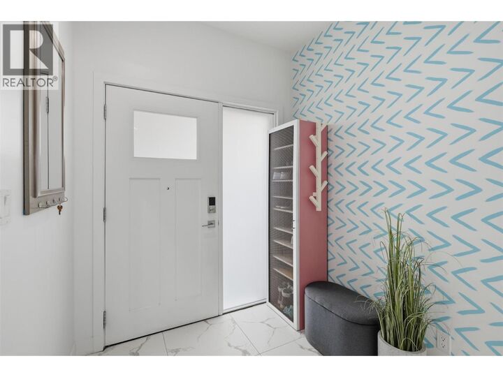 Photo de la propriété:  438 Waddington Drive 102  BC V2E 0E1 