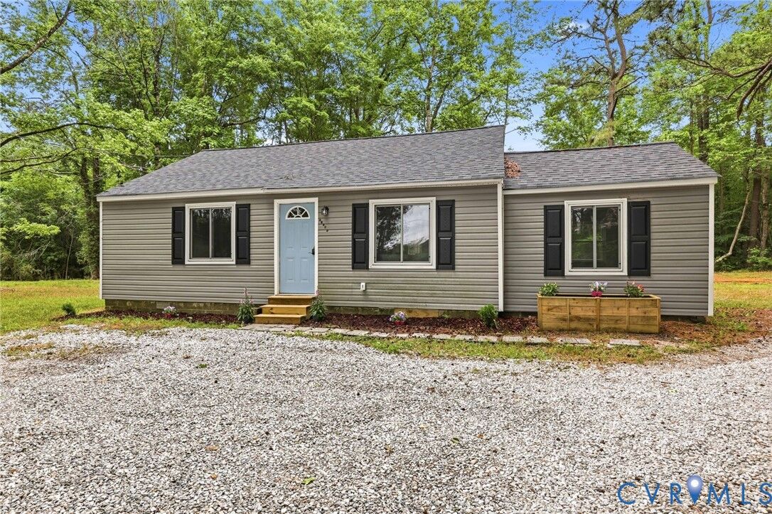 Property Photo: 15401 Pocahontas Trail VA 23089