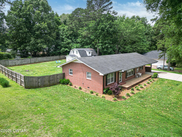 Property Photo:  512 E Main Street  TN 38001 