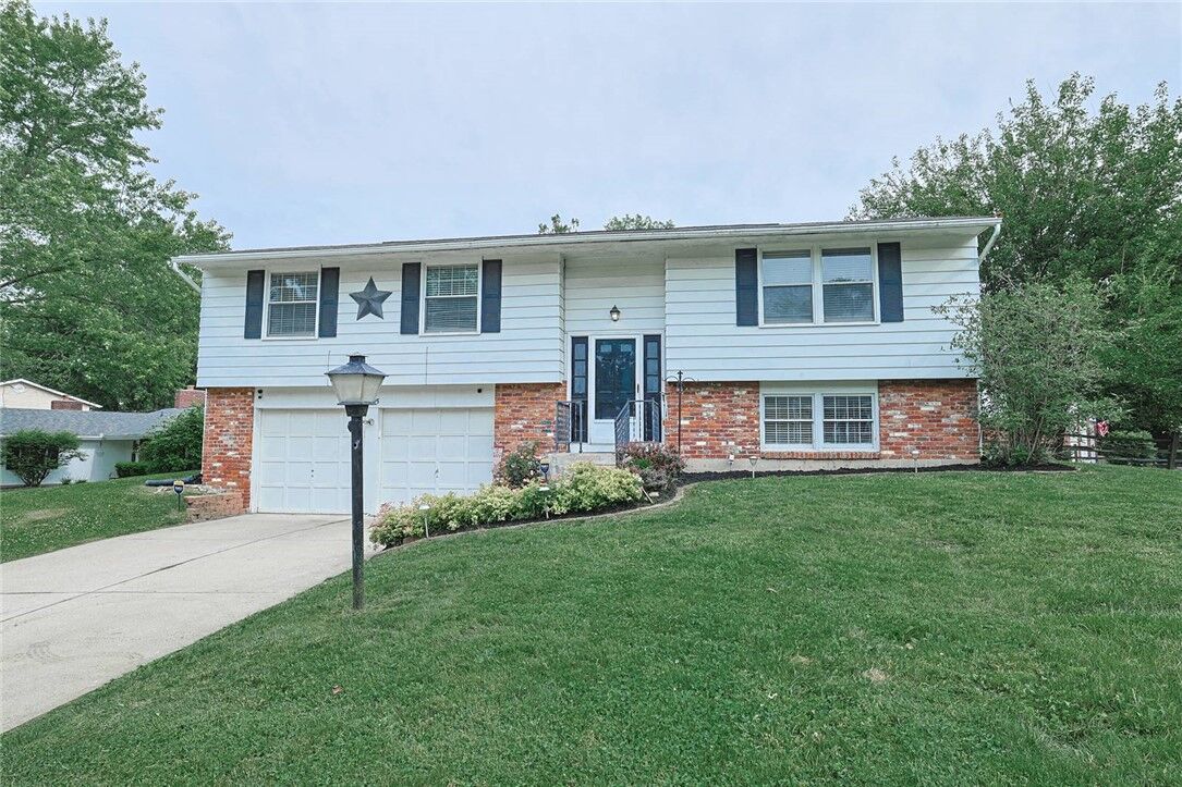 Property Photo:  4995 Sweetleaf Drive  OH 45424 