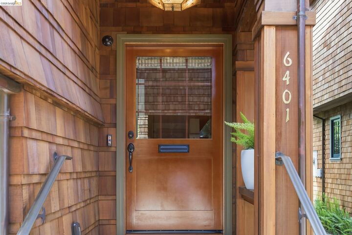 Property Photo:  6401 Benvenue Avenue  CA 94618 