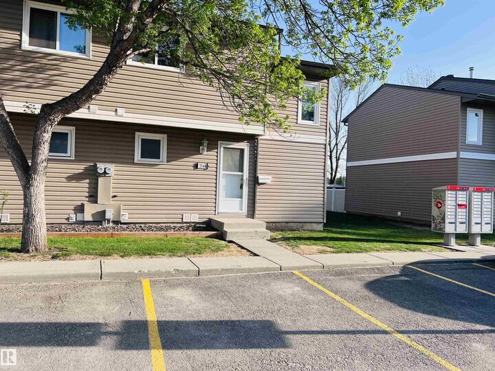 Property Photo:  2544 79 Street NW  AB T6K 3Y4 
