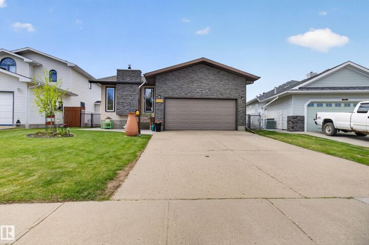 Property Photo:  5329 65 St  AB T0A 2W0 