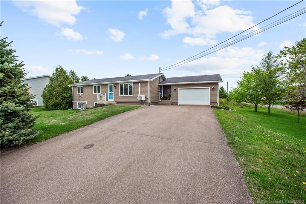 Property Photo:  282 Irving Boulevard  NB E4S 3L8 