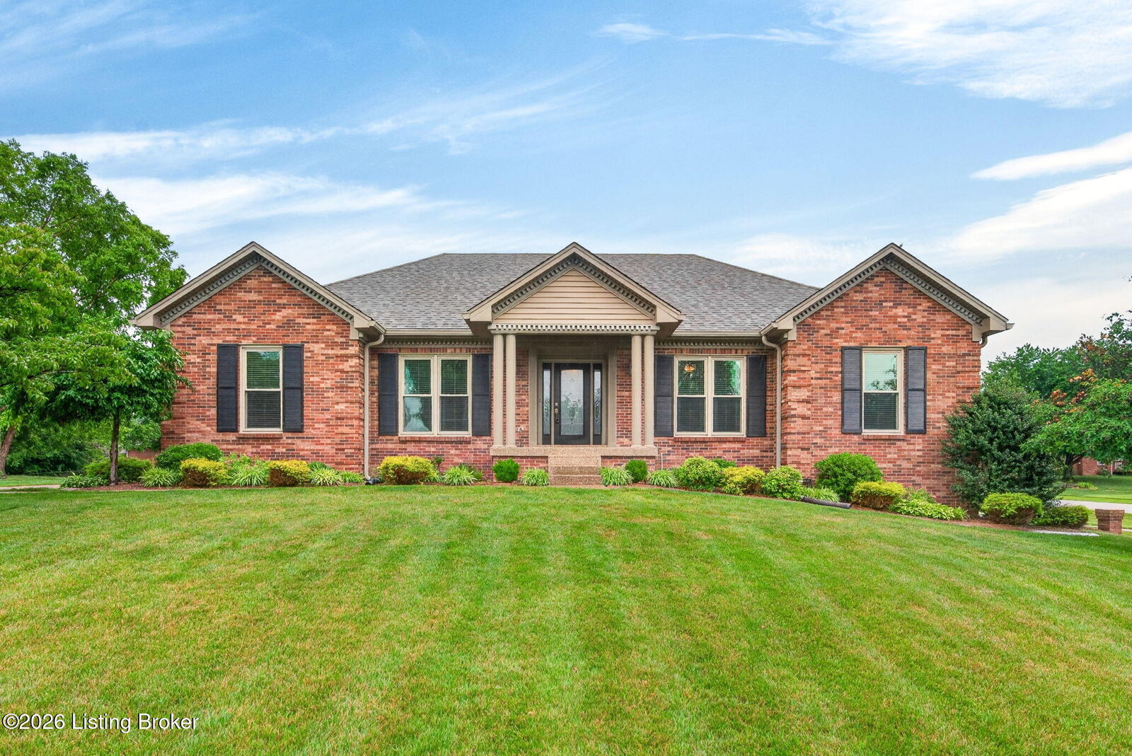 Property Photo:  4407 Mosaic Ct  KY 40299 