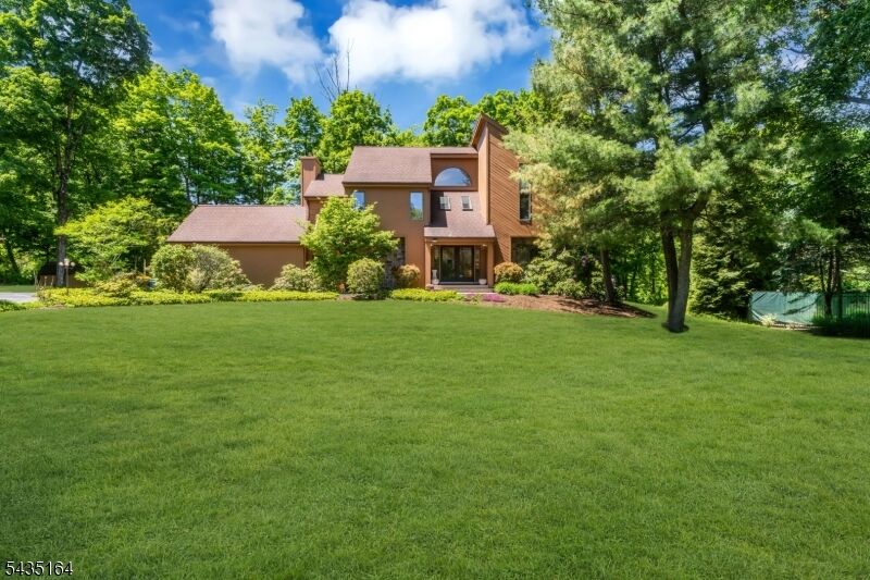 Property Photo:  20 Heather Ln  NJ 07920 