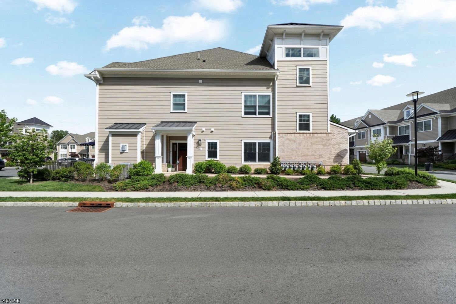 Property Photo:  17 Dirlam Dr  NJ 07932 