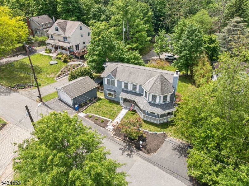 Property Photo:  10 Church Ln  NJ 07082 