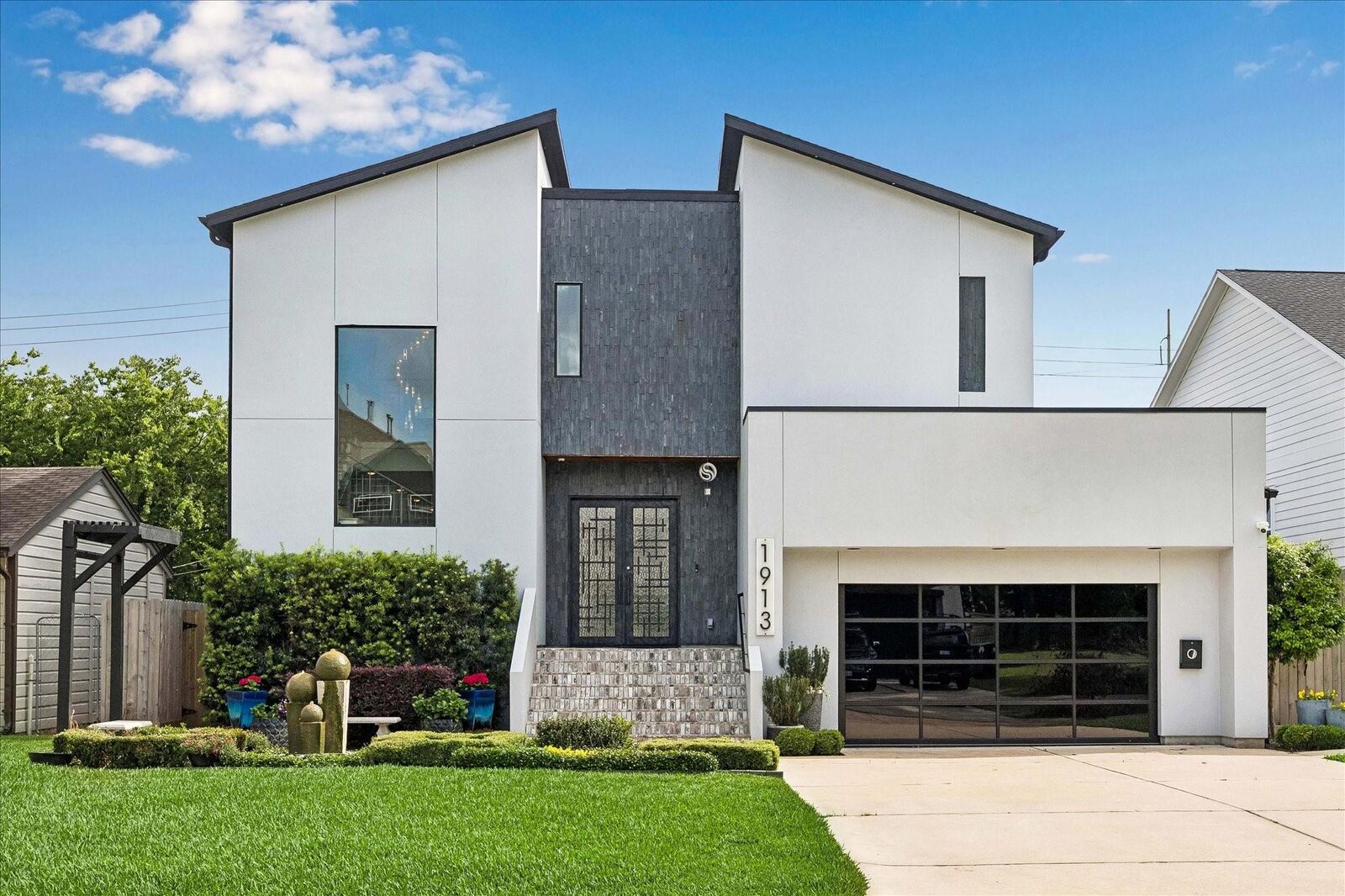 Property Photo:  1913 Du Barry Lane  TX 77018 