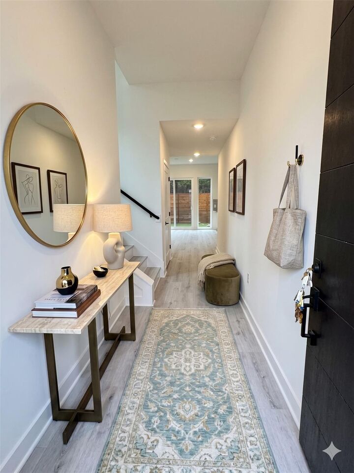 Property Photo:  2000 Riverside Farms 13102  TX 78741 