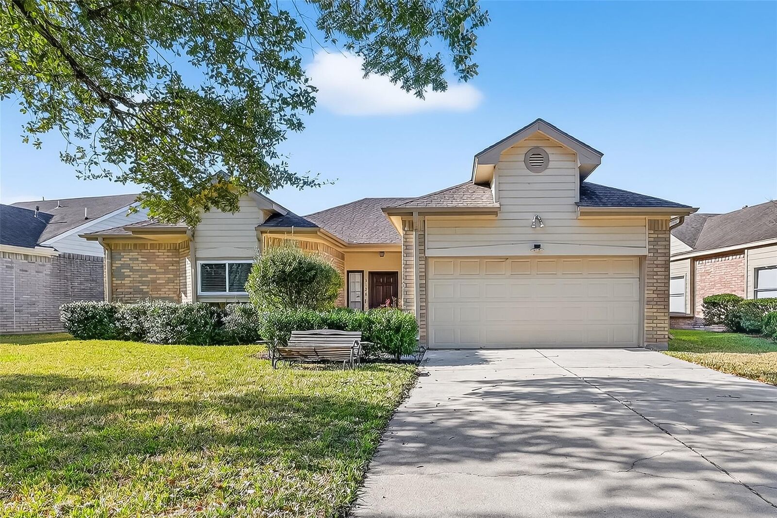 Property Photo:  3126 Lakefield Way  TX 77479 