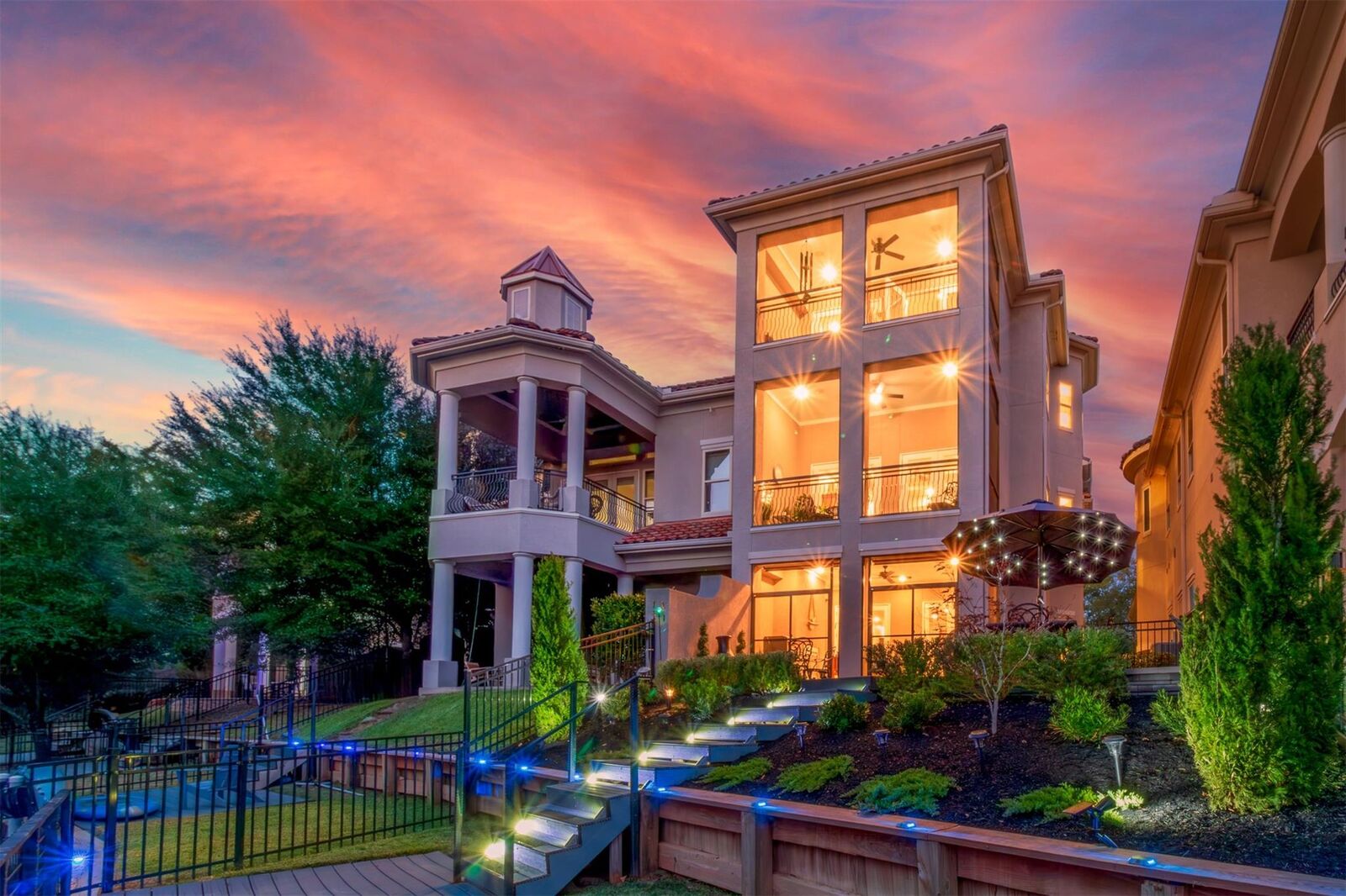 Property Photo:  114 La Vie Drive  TX 77316 