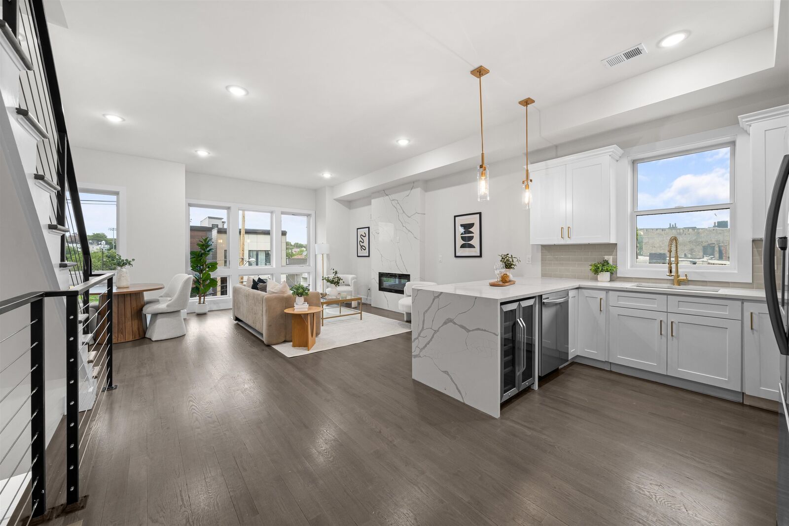 Property Photo:  98 Van Horne St 2  NJ 07304 