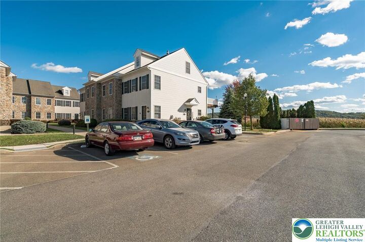 Property Photo:  1806 Merlot Drive D  PA 18045 