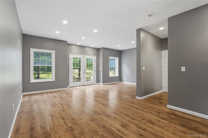 Property Photo: 83 Kings Highway 7 NY 10801