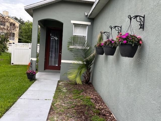 Property Photo:  2320 Spring Hollow Loop  FL 33544 