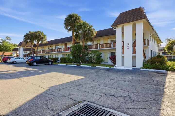 Property Photo: 2 Quails Run Boulevard 2104 FL 34223