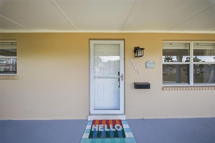 Property Photo: 1565 Connecticut Avenue NE FL 33703