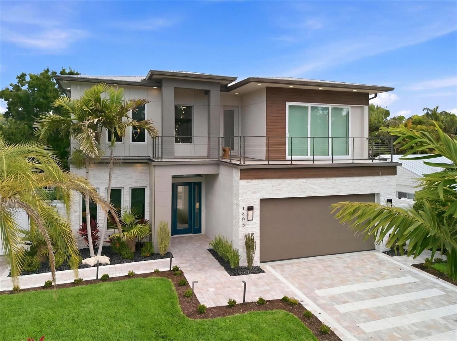 Property Photo:  1805 Goldenrod Street  FL 34239 