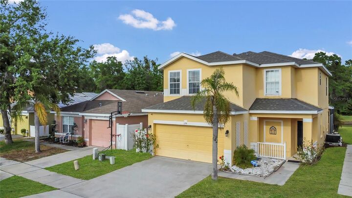 Property Photo: 178 Hammock Court FL 33896