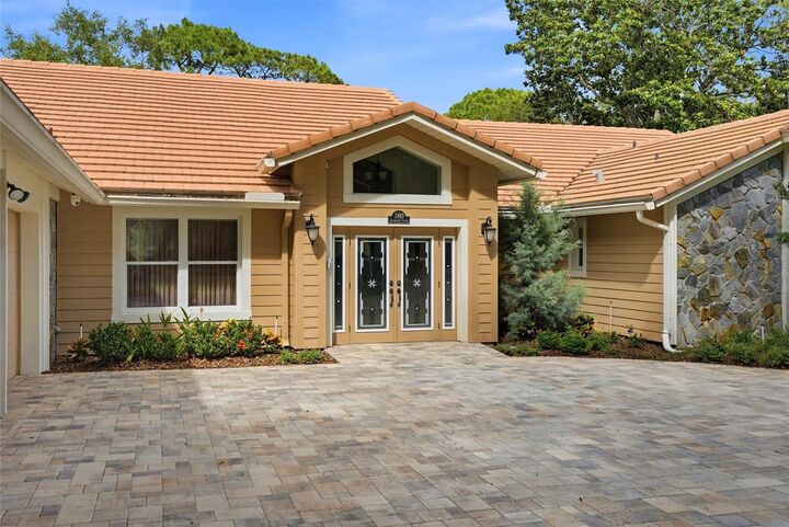 Property Photo:  3493 Shoreline Circle  FL 34684 