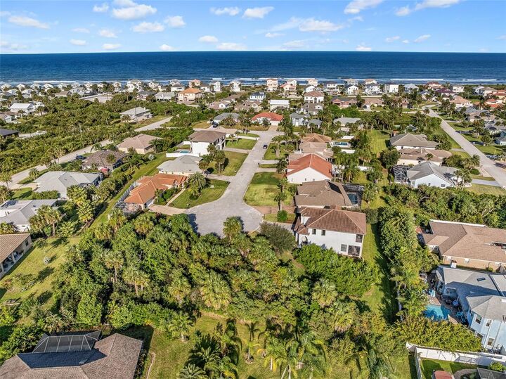 Property Photo: 12 Laurel Drive FL 32137
