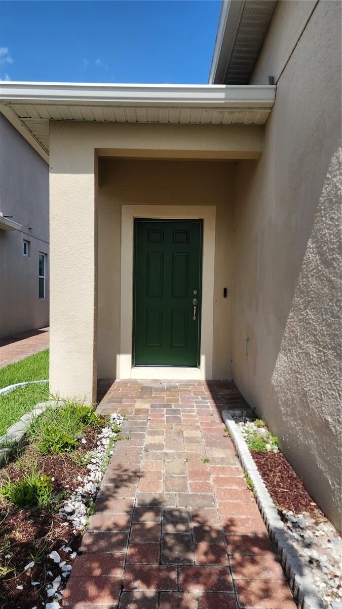 Property Photo:  3230 Stratton Circle  FL 34744 