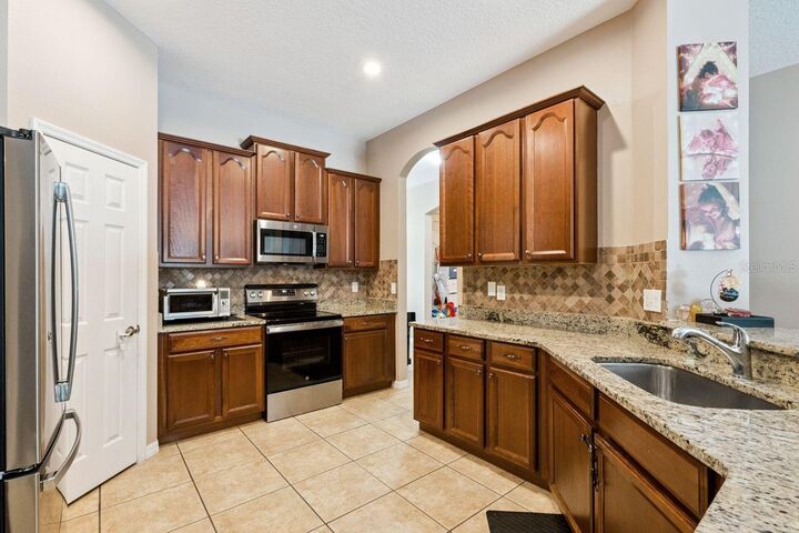 Property Photo:  8484 Dover View Lane  FL 32829 