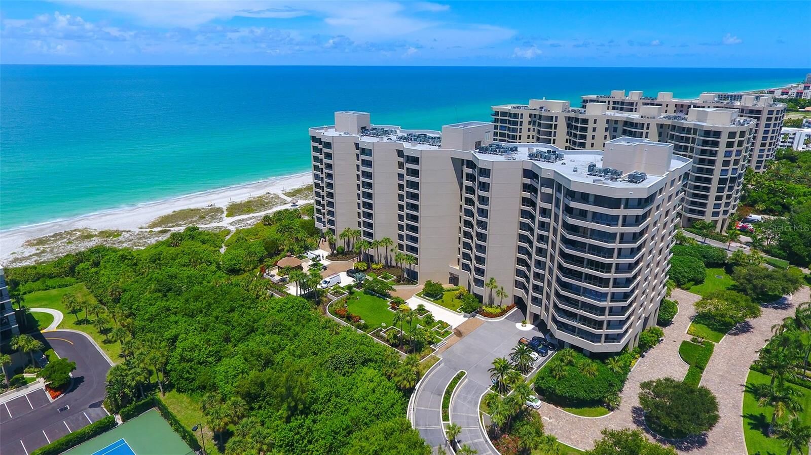 Property Photo:  1211 Gulf Of Mexico Drive 105  FL 34228 