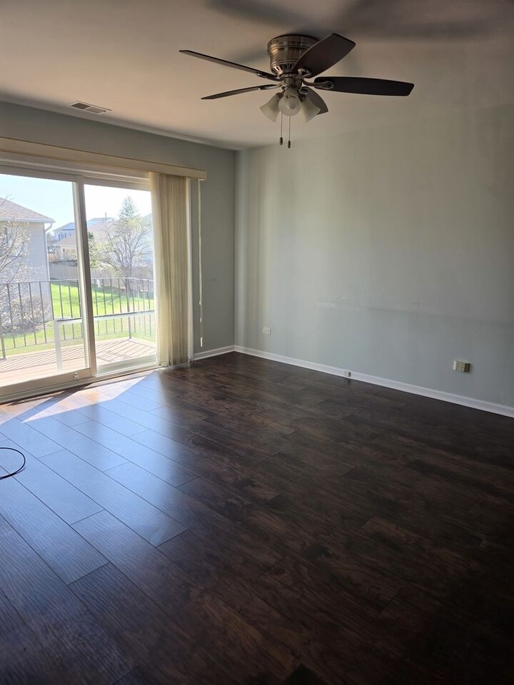 Property Photo:  7030 Park Lane Court 204  IL 60517 