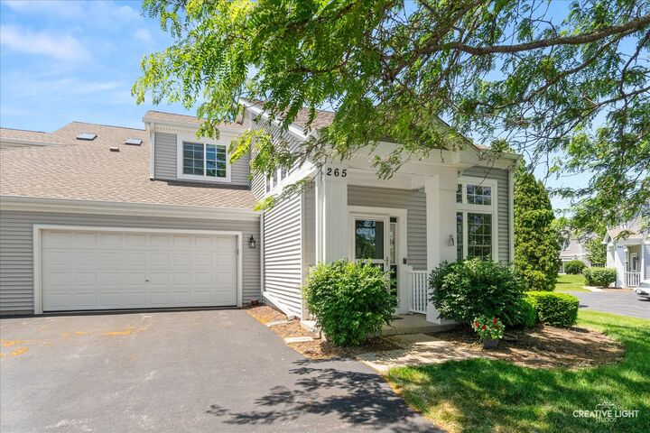 Property Photo:  265 Grays Drive 265  IL 60543 