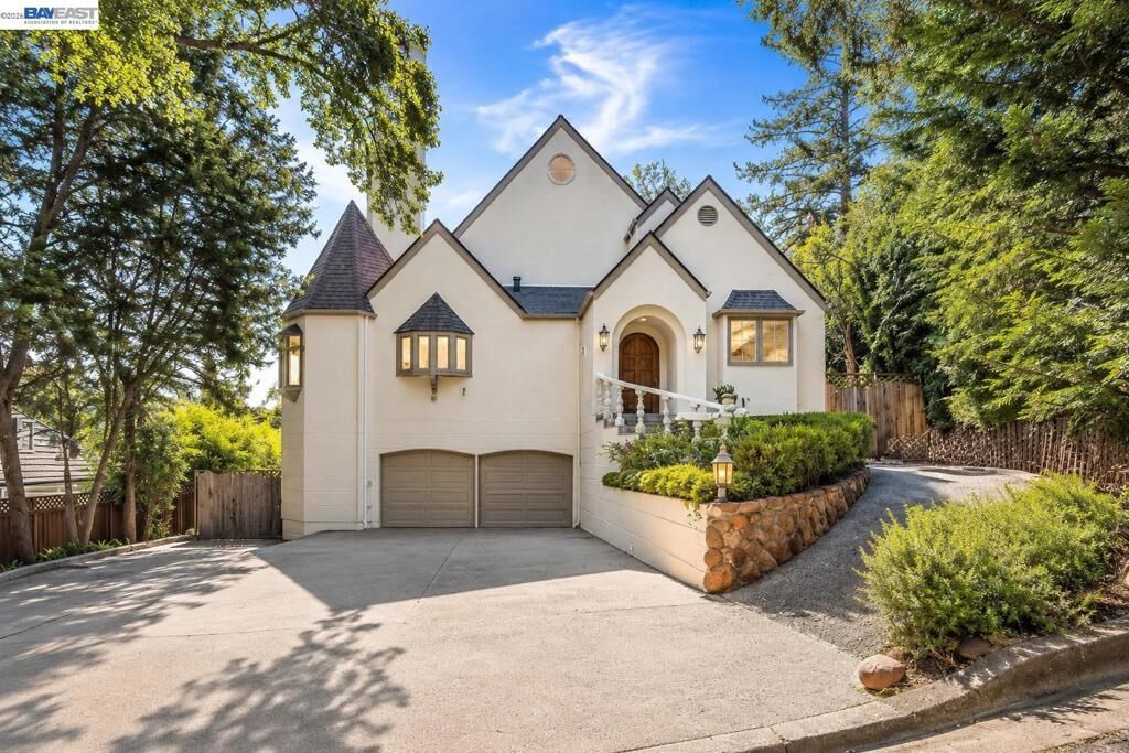 Property Photo:  3 Lerner Drive  CA 04515 