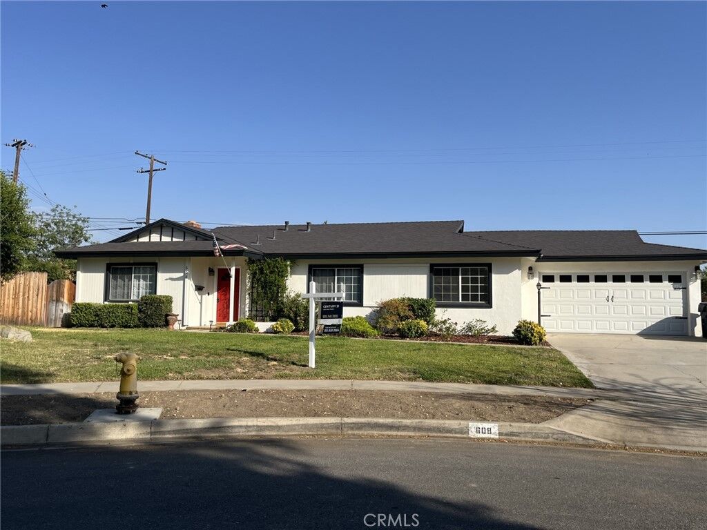 Property Photo:  608 Falcon Lane  CA 92374 