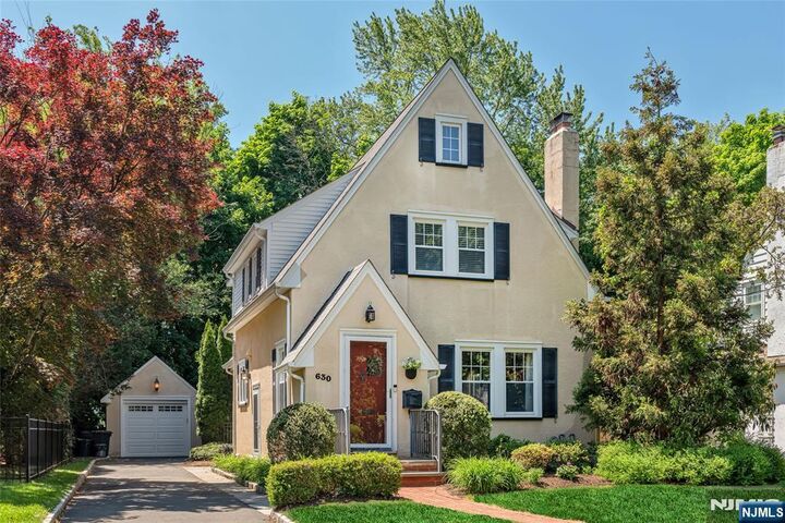 Property Photo:  630 Wyndemere Avenue  NJ 07450 