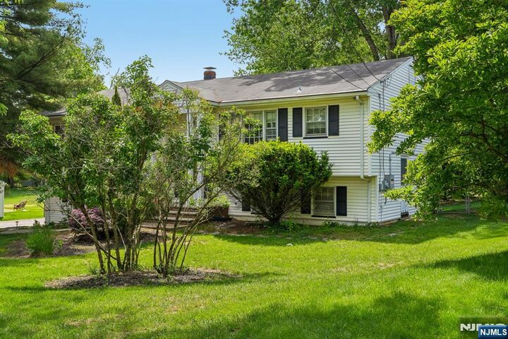 Property Photo:  22 Marlton Drive  NJ 07470 