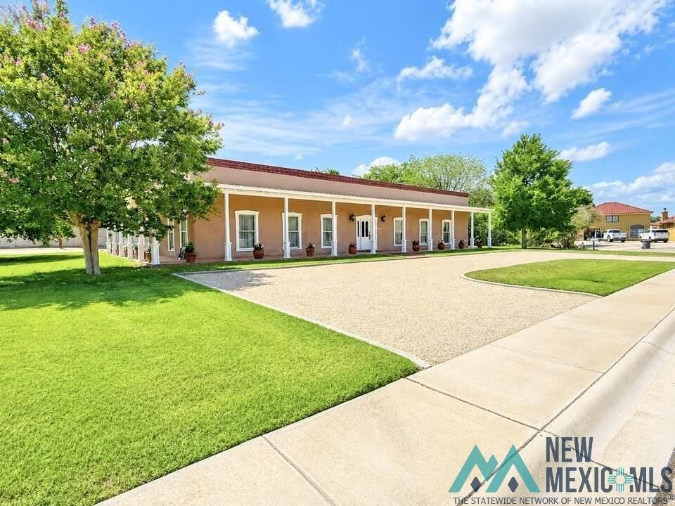 Property Photo: 1531 La Vina Court NM 88220