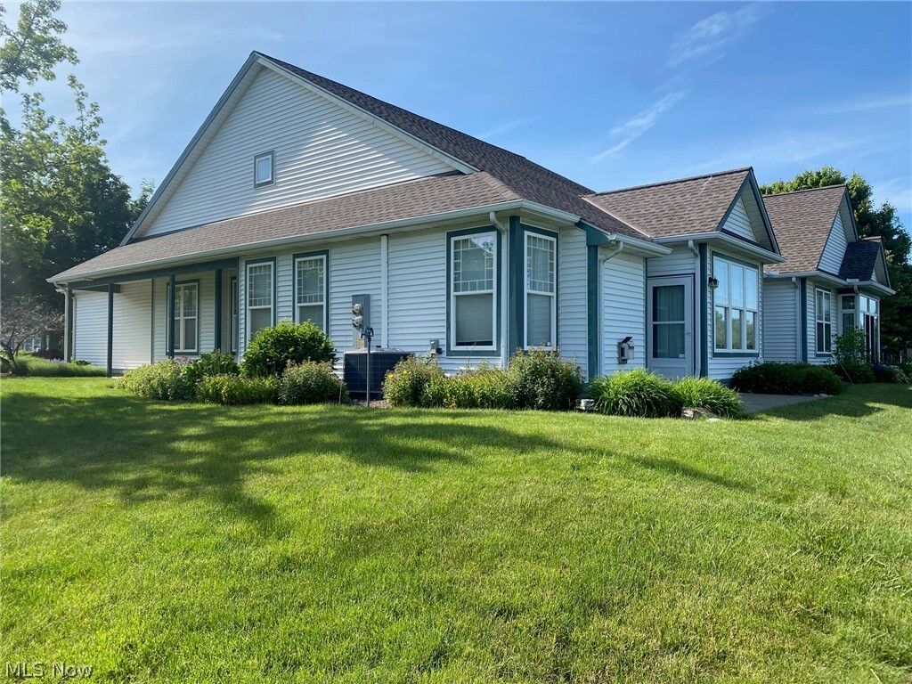 Property Photo: 2231 Langford Lane OH 44011