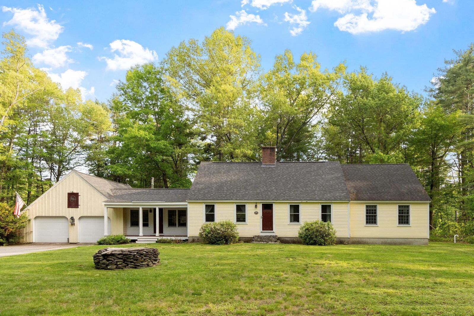 Property Photo:  276 South Road  NH 03833 