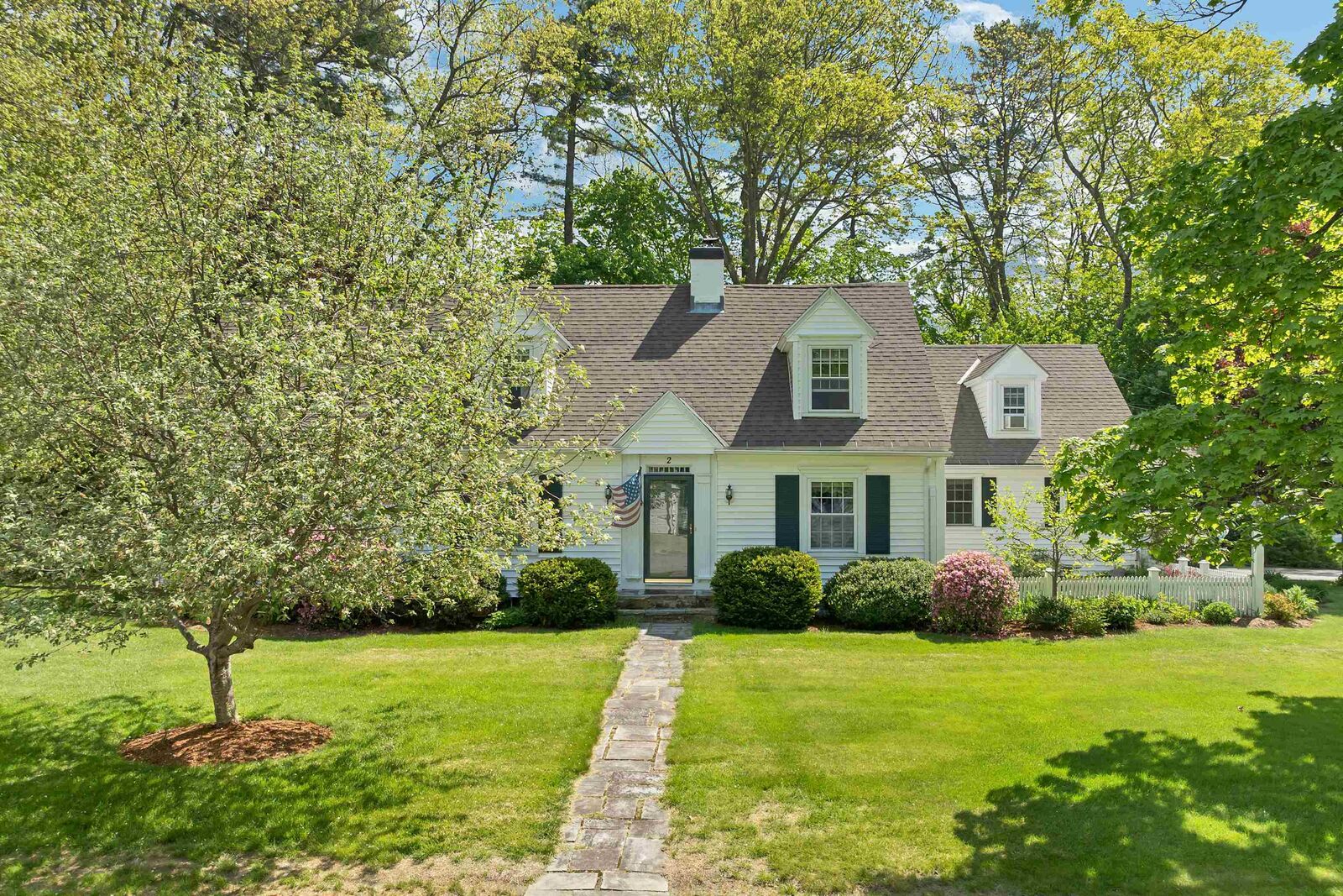 Property Photo:  2 Glendale Road  NH 03301 