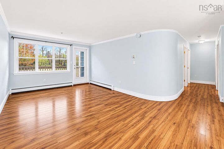 102 512 Parkland Drive — photo 1