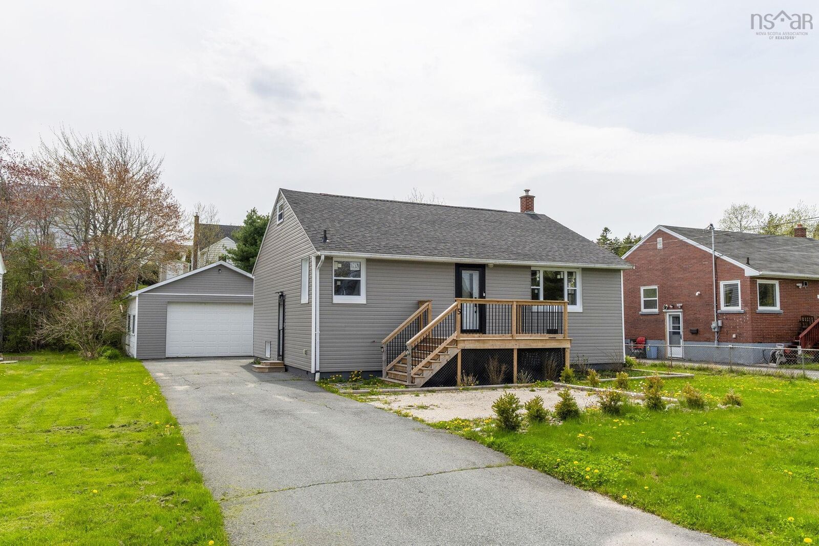 Property Photo: 5 Birchfield Crescent NS B3R 2E6