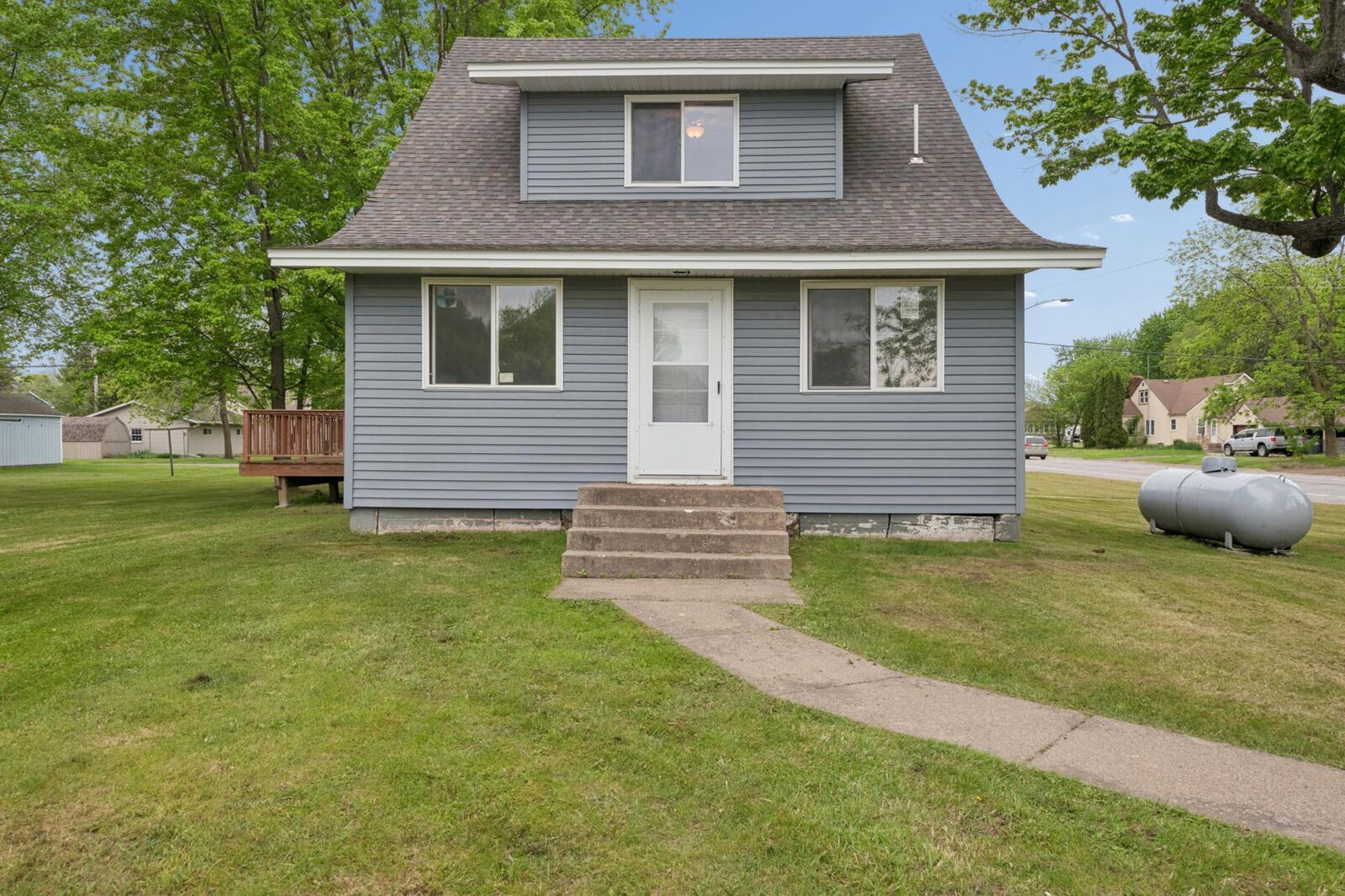 Property Photo:  410 5th Avenue SE  MN 56353 