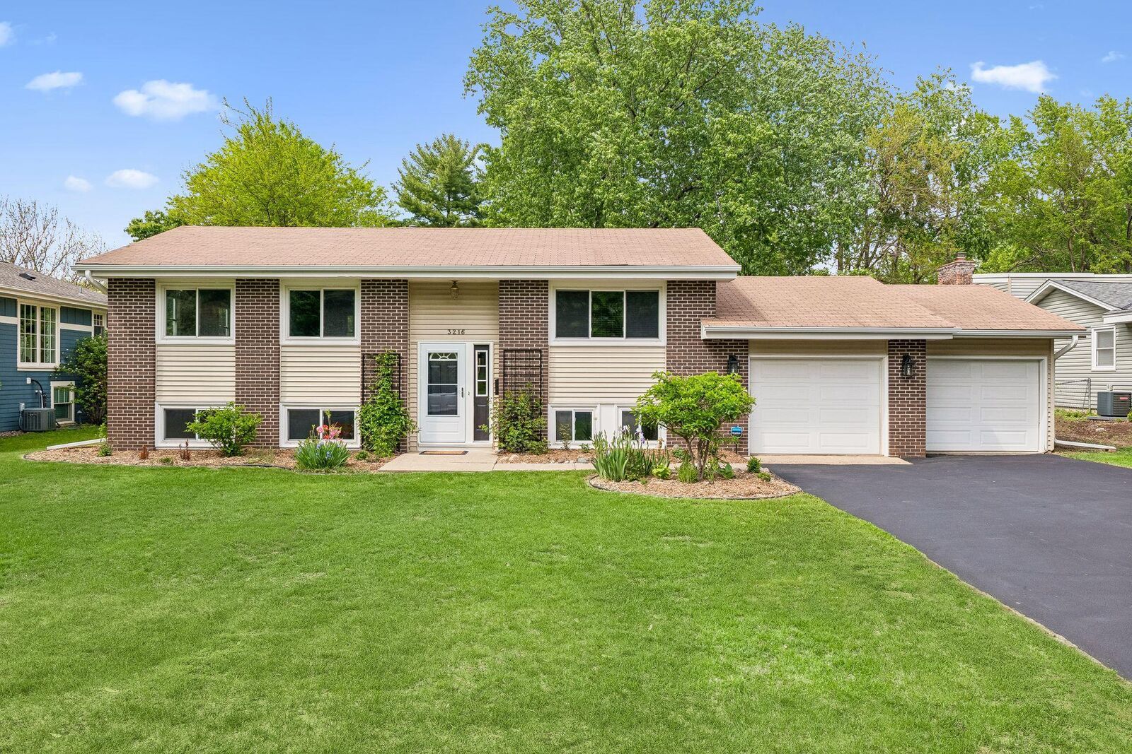 Property Photo:  3216 W 85th Street  MN 55431 