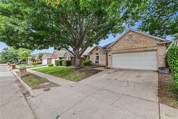 Property Photo:  18711 Tall Oak Drive  TX 75287 