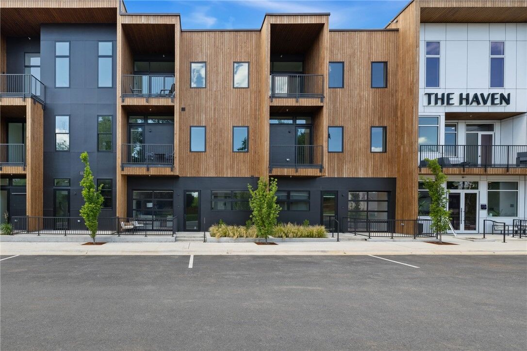 Property Photo:  905 SE 4th Street 110  AR 72712 