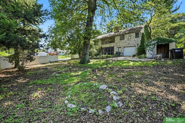 Property Photo:  3101 N 49 Avenue  NE 68104 
