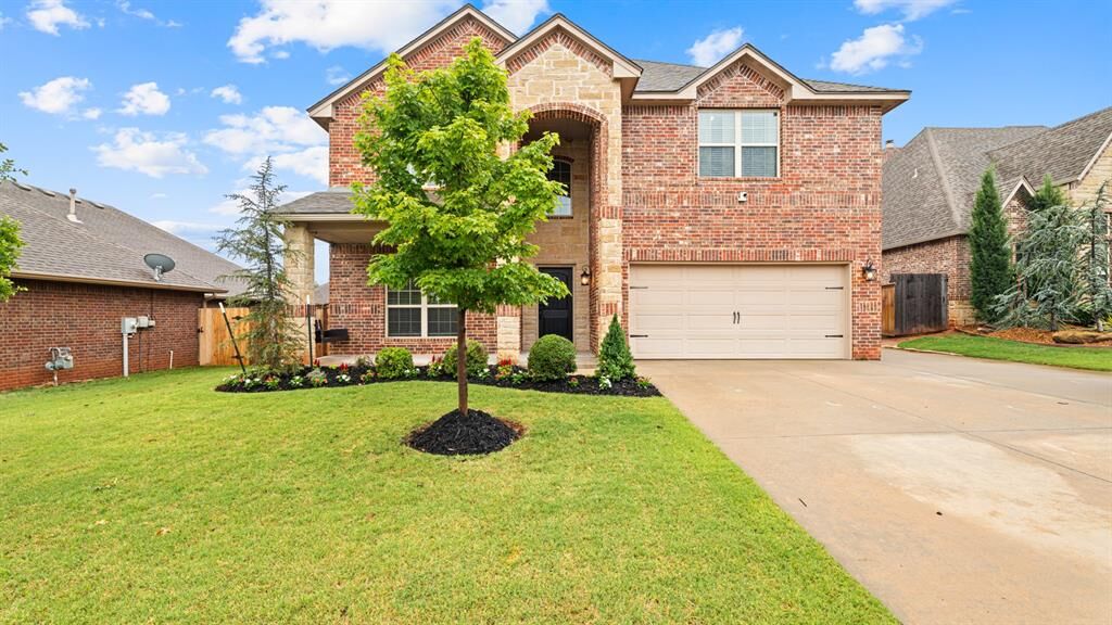 Property Photo:  1804 Flagman Street  OK 73099 